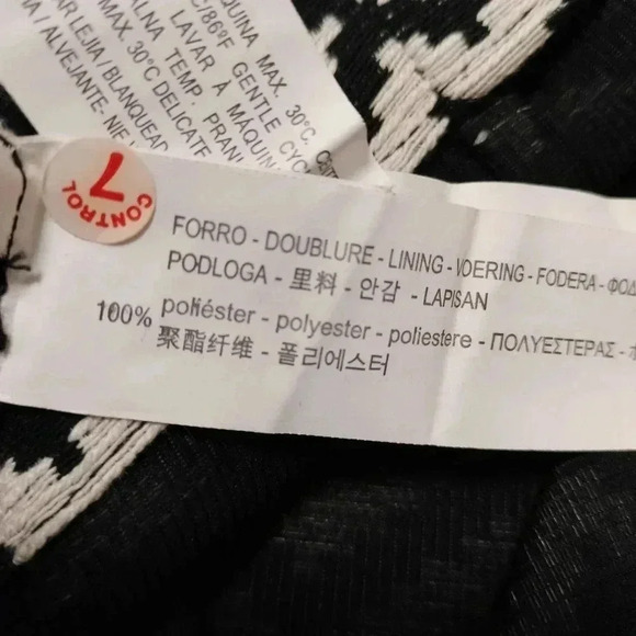 Zara Woman Size Medium Mini Geometric Black White pattern Skirt - Picture 6 of 6